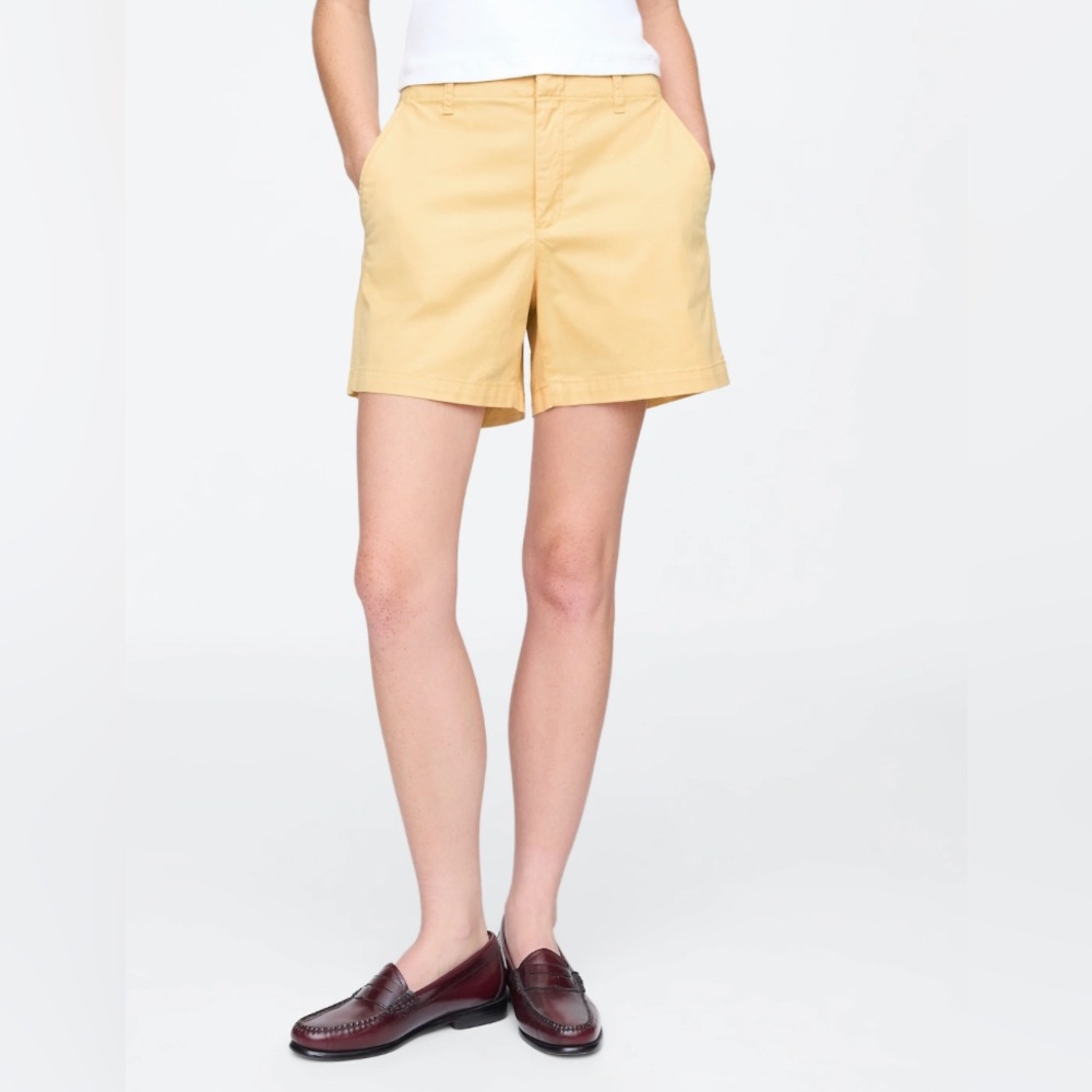 5" Mid Rise Downtown Khaki Shorts
